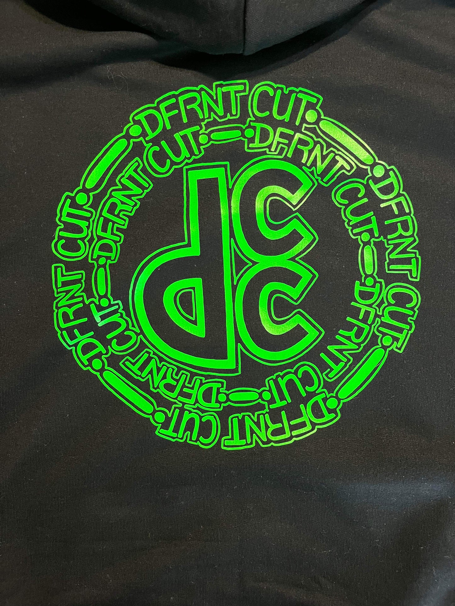 DFRNT CUT HOODIE (HTV)