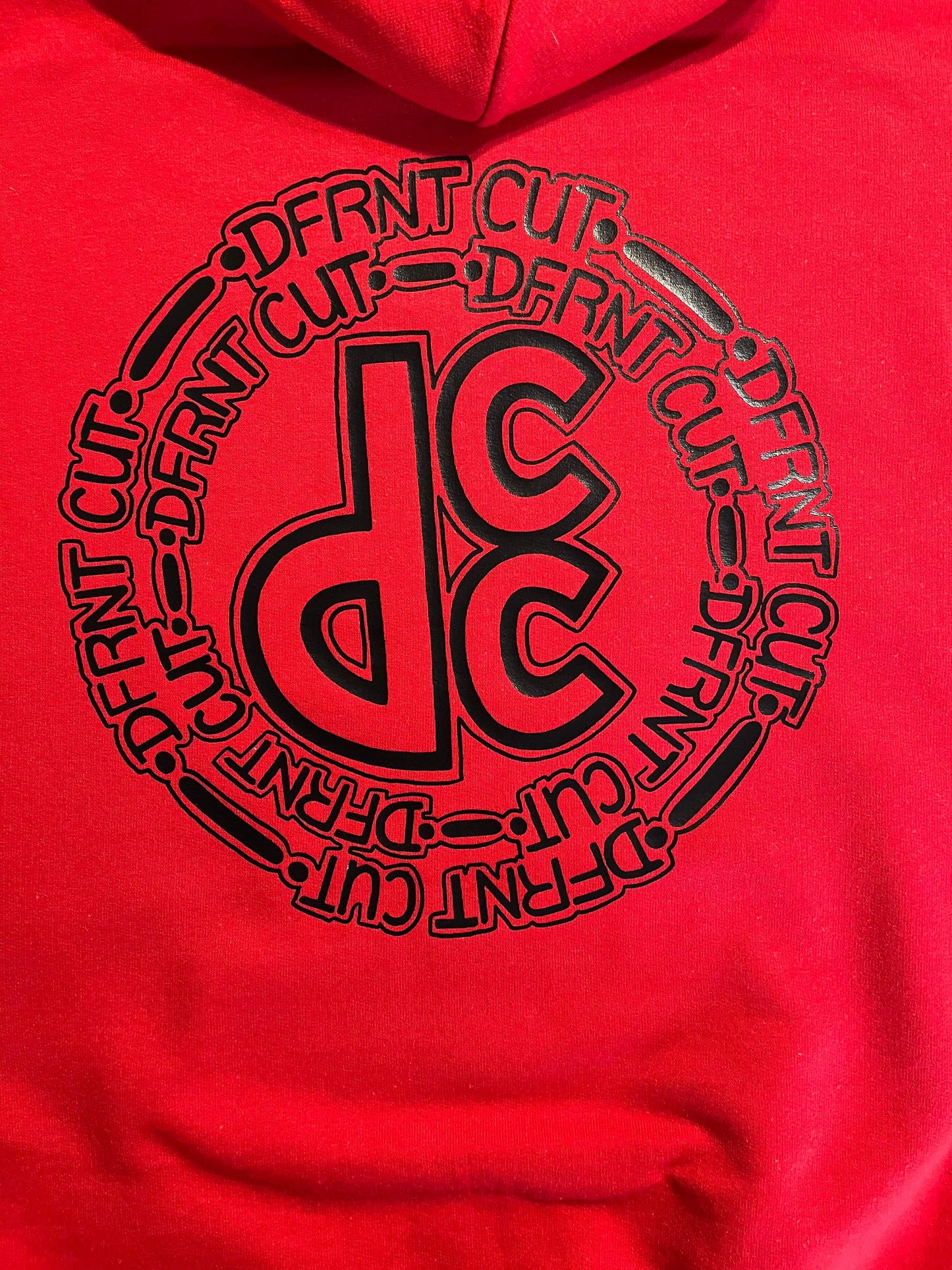 DFRNT CUT HOODIE (HTV)